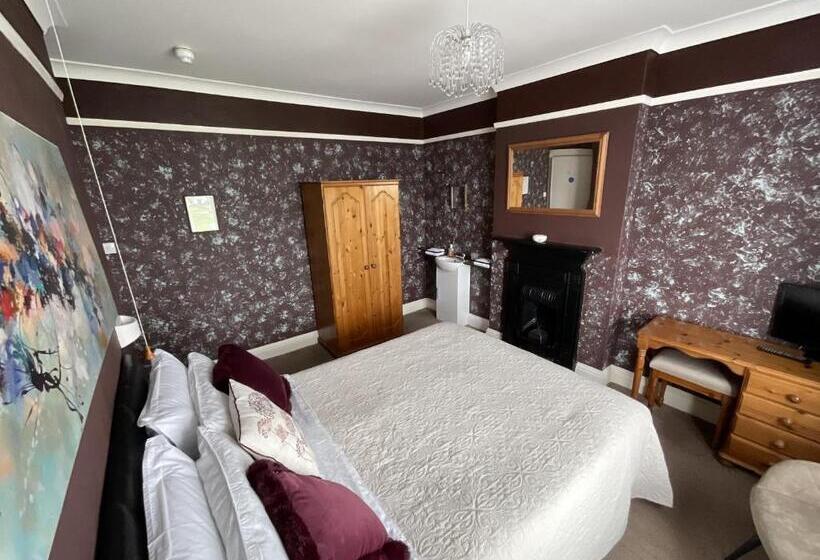 Standard room with outdoor bath, Pendrin Guest House