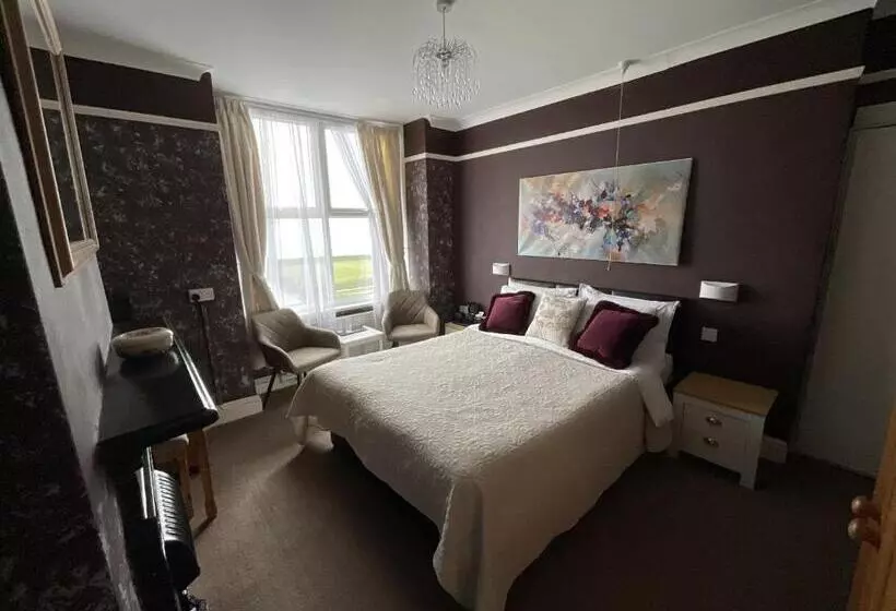 Standard room with outdoor bath, Pendrin Guest House