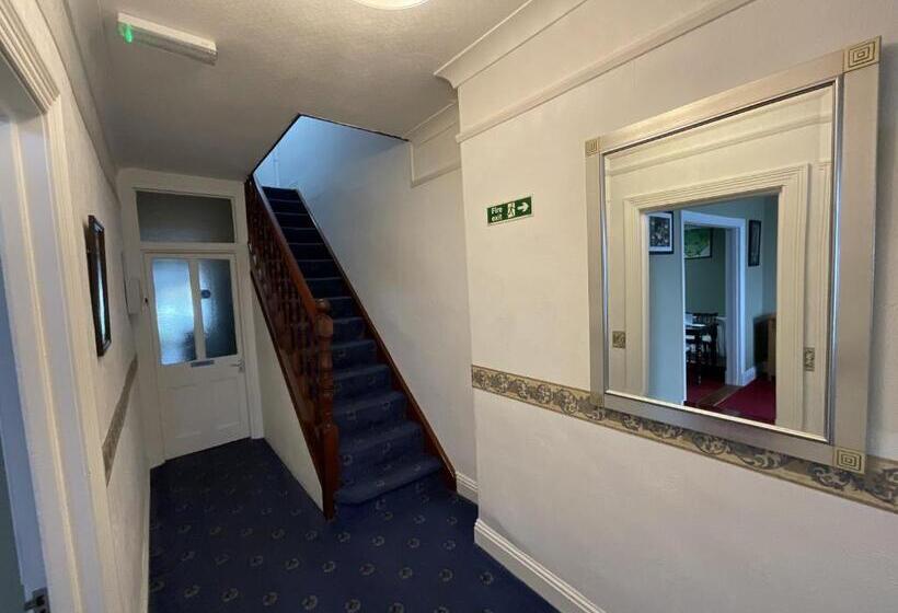 オーシャンビュースーペリアールーム, Pendrin Guest House