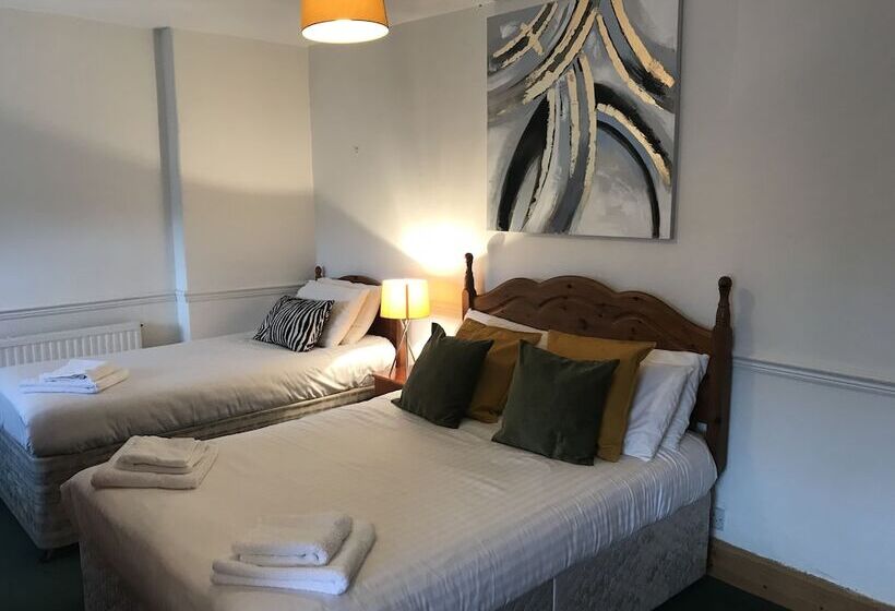 חדר משפחתי, Tree Tops Guest House