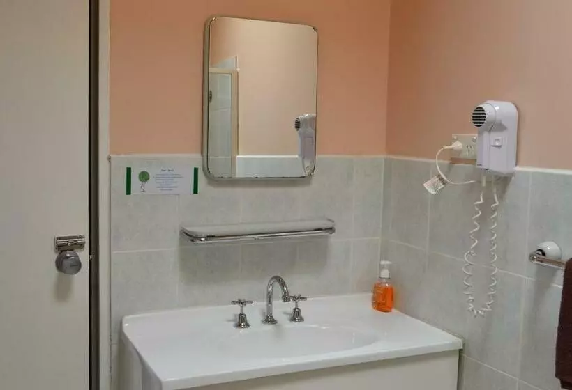 ファミリールーム, Chadstone Executive Motel