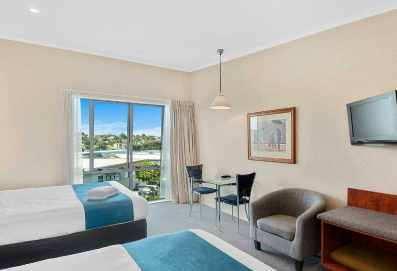 标准间, Aristotles North Shore