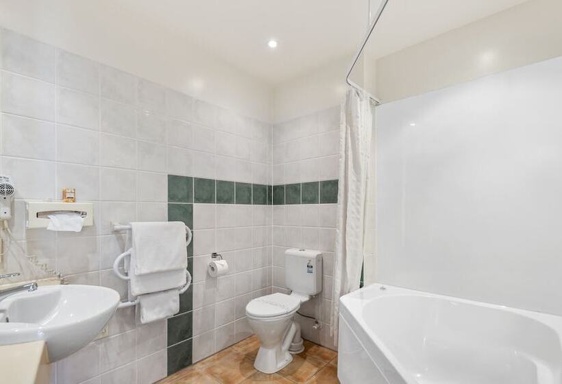 家庭间, Aristotles North Shore