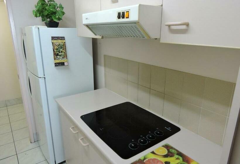 דירת שני חדרים עם מרפת, Bayview Beach Holiday Apartments