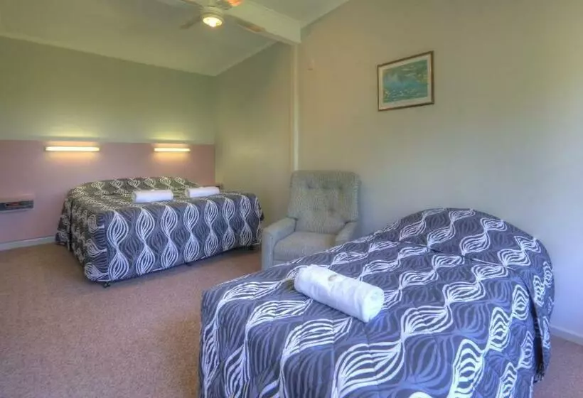 ファミリールーム, Jacaranda Motor Lodge