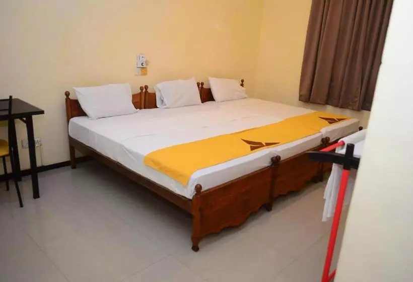 スタンダードトリプルルーム, Jayasinghe Holiday Resort