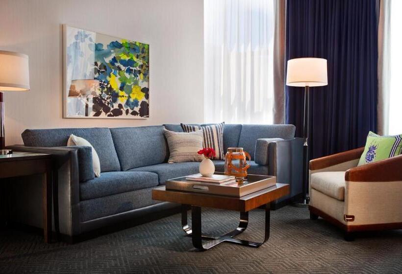 장애인을 위한 킹사이즈 침대 스탠다드 룸, Kimpton Cardinal Hotel, An Ihg