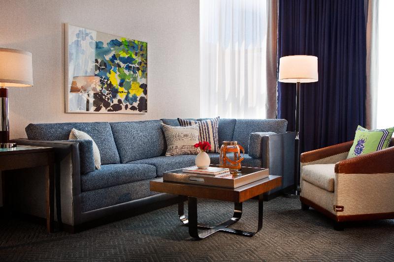 스위트 킹사이즈 침대, Kimpton Cardinal Hotel, An Ihg