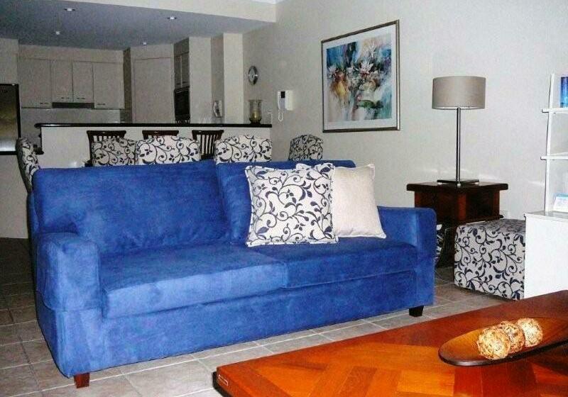 דירת שלושה חדרים, Magnolia Lane Apartments