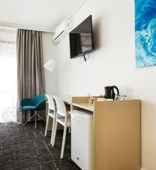 スタンダードスタジオ, Nightcap At Sandringham