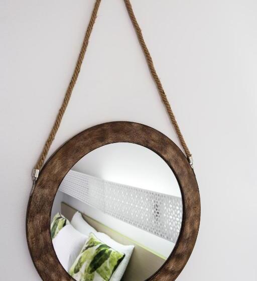 ファミリーステューディオ, Nightcap At Sandringham