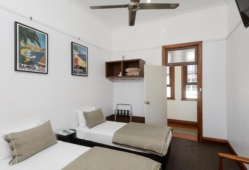 バス共有のスタンダードルーム, Pier Hotel Coffs Harbour