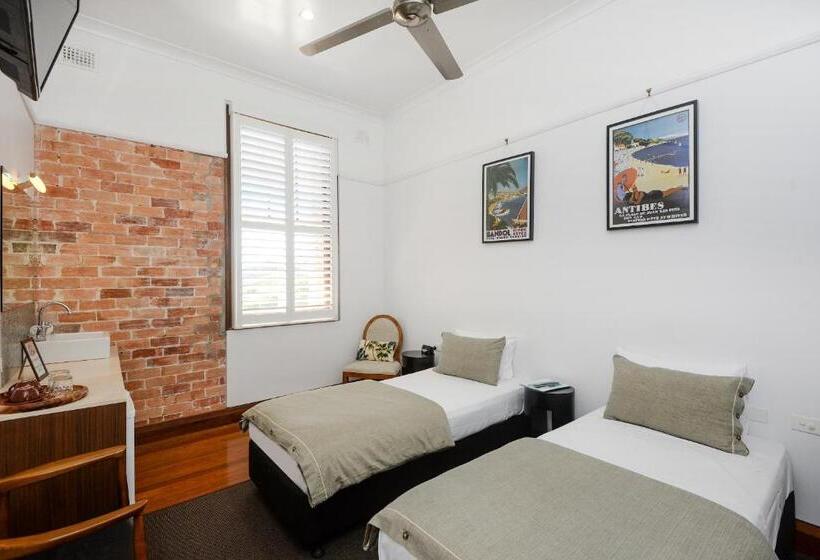 バス共有のスタンダードルーム, Pier Hotel Coffs Harbour