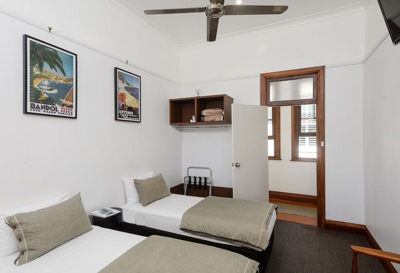 스탠다드 룸, Pier Hotel Coffs Harbour