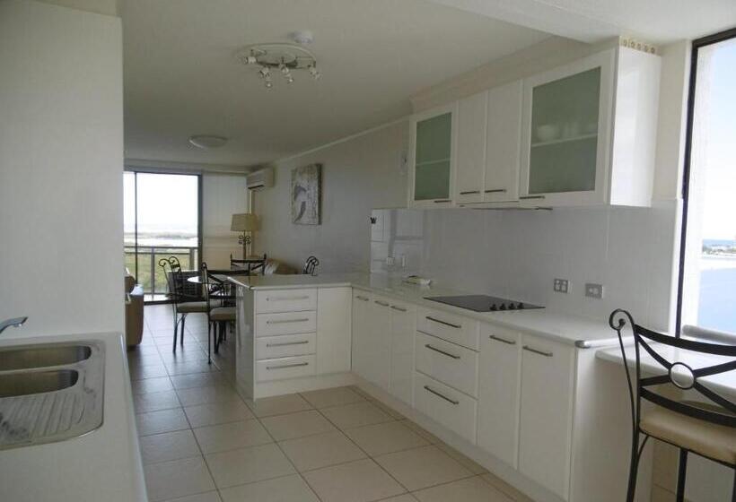 דירת דלוקס 2 חדרי שינה עם נוף לים, Trafalgar Towers