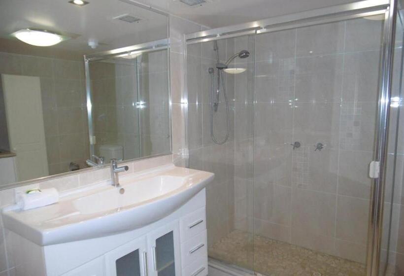 דירת דלוקס 2 חדרי שינה עם נוף לים, Trafalgar Towers