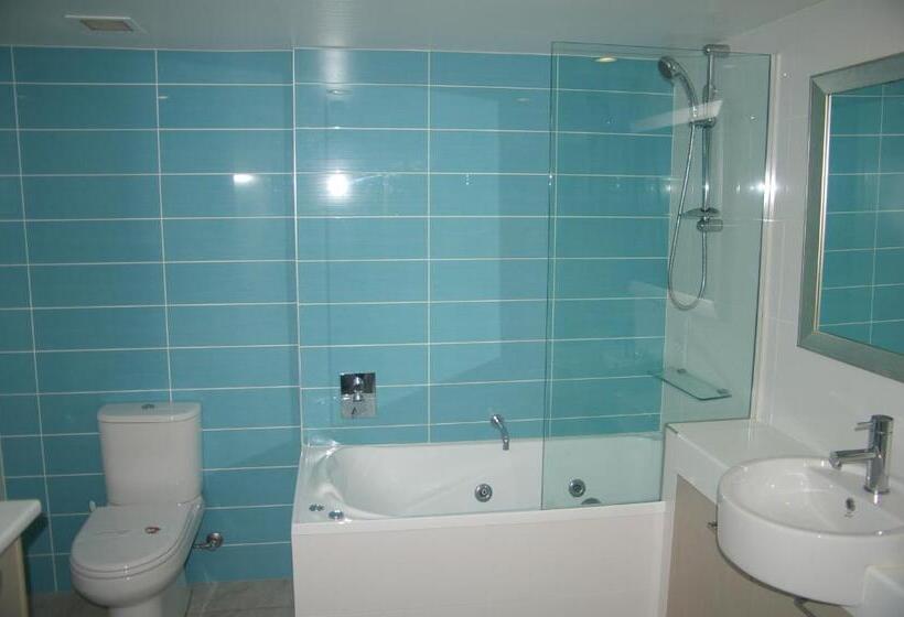 דירת דלוקס 2 חדרי שינה עם נוף לים, Trafalgar Towers