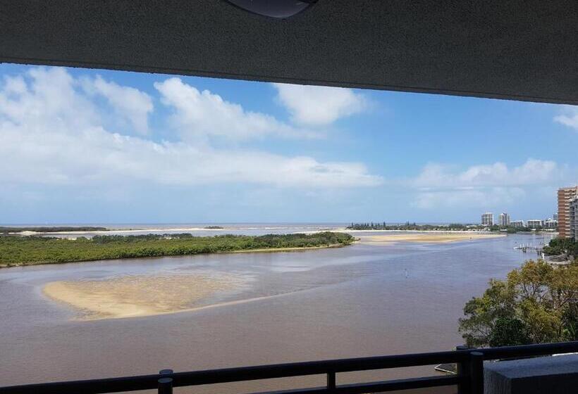 דירת חדר דלוקס, Trafalgar Towers