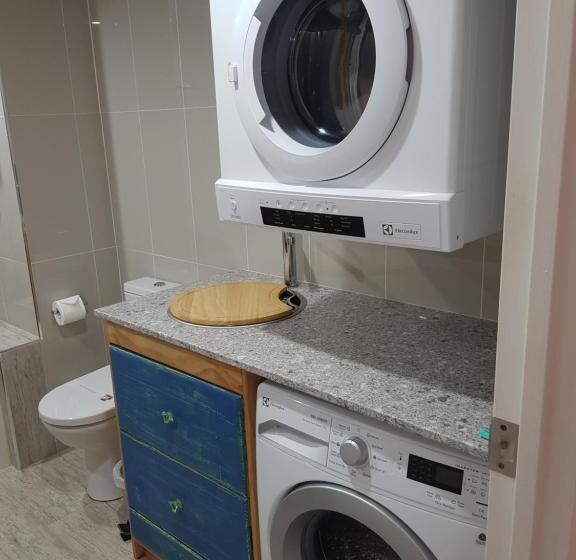 דירת חדר דלוקס, Trafalgar Towers