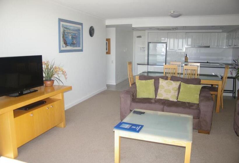 דירת דלוקס 2 חדרי שינה עם נוף לים, Trafalgar Towers