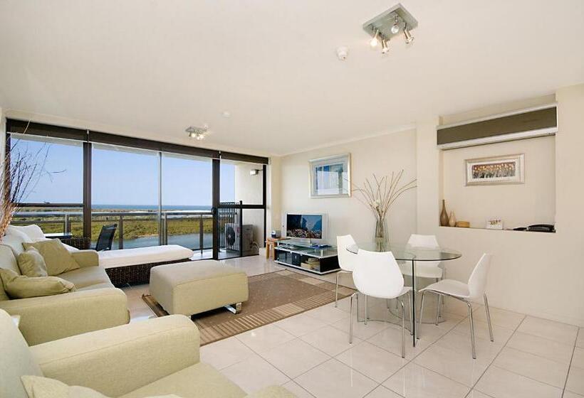 דירת דלוקס 2 חדרי שינה עם נוף לים, Trafalgar Towers