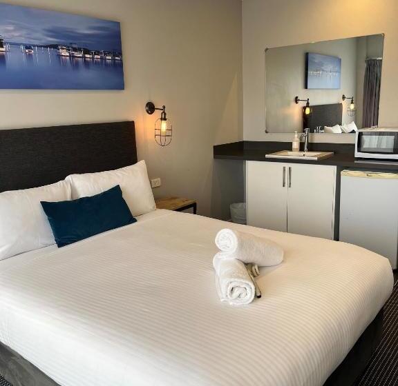 إستوديو ديلوكس, Merewether Motel