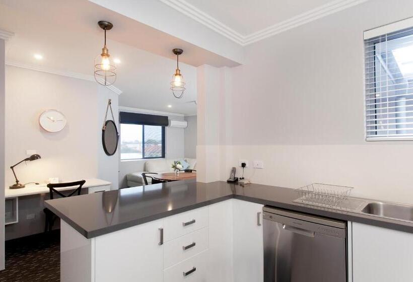 شقة غرفتين نوم مطلة على حمام السباحة, Merewether Motel