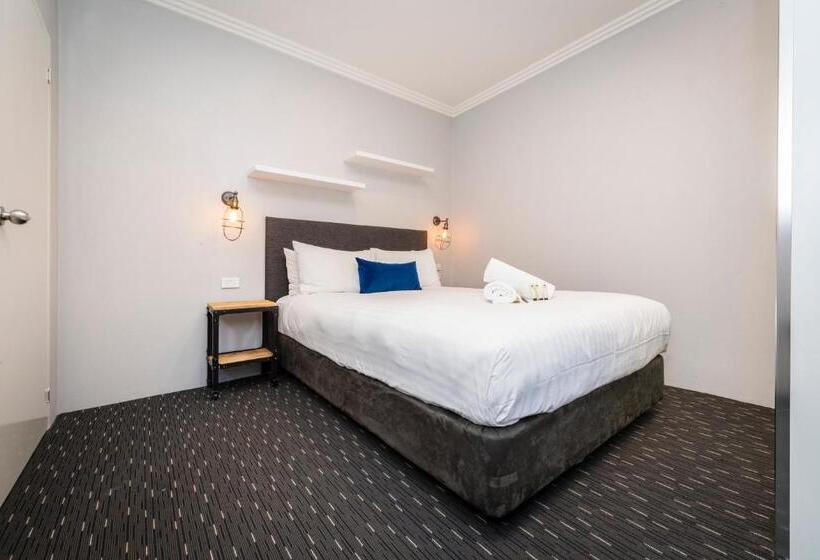 شقة غرفتين نوم مطلة على حمام السباحة, Merewether Motel