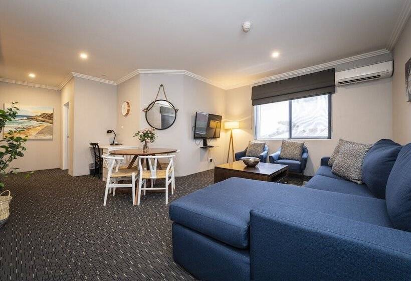شقة غرفتين نوم مطلة على حمام السباحة, Merewether Motel