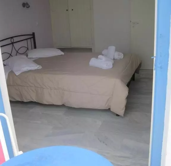 اتاق کلاسیک چهارنفره, Very Kokkos Pension 2