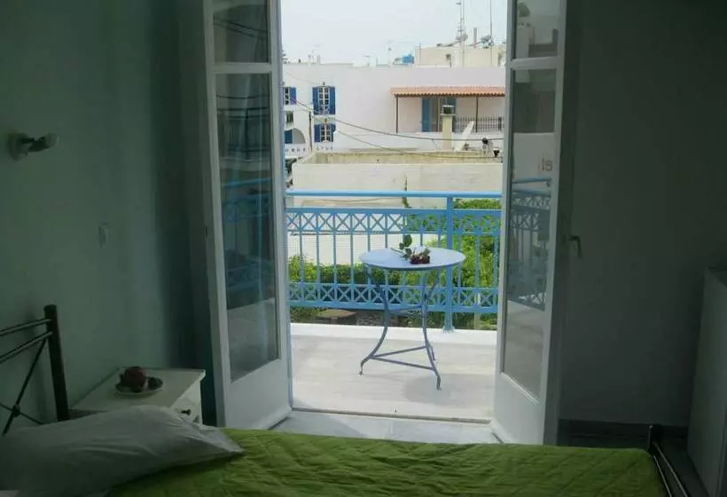 اتاق کلاسیک چهارنفره, Very Kokkos Pension 2