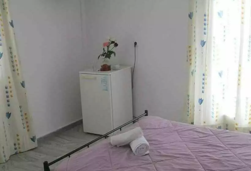 اتاق اکونومی, Very Kokkos Pension 2
