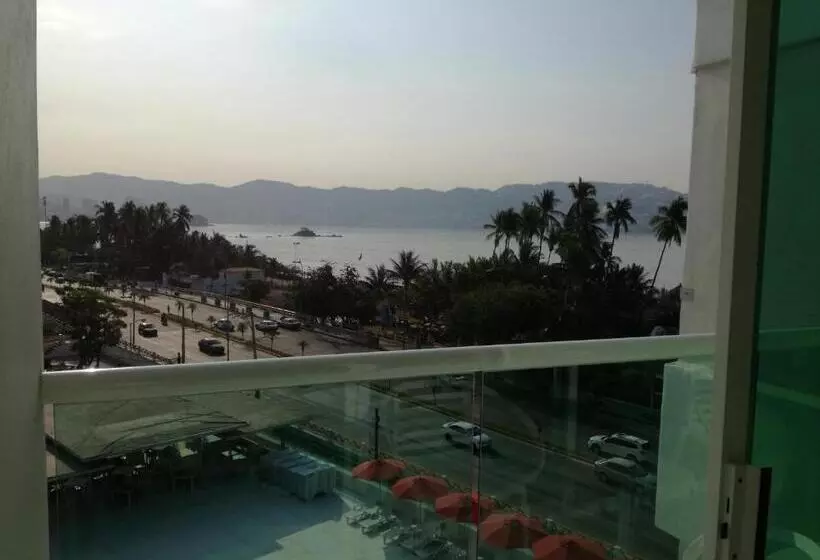 バルコニー付きデラックスルーム, We Hotel Acapulco
