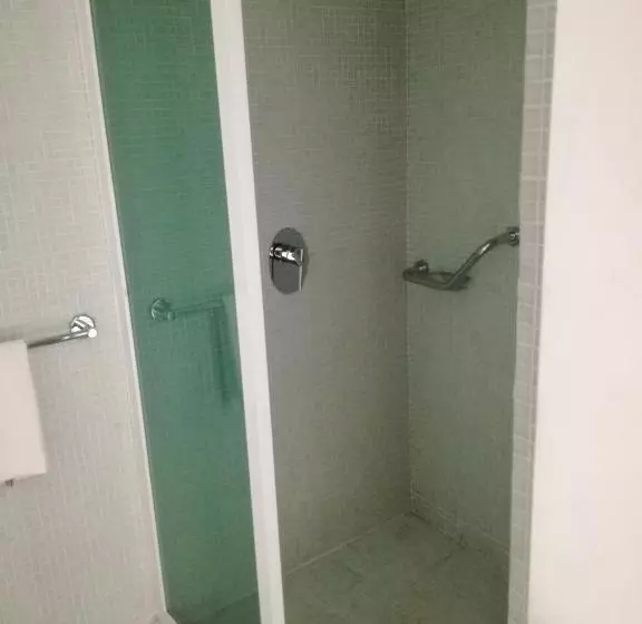 キングサイズベッドのスイートルーム, We Hotel Acapulco
