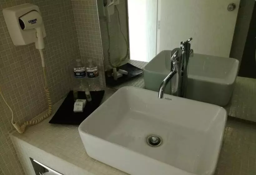 キングサイズベッドのスイートルーム, We Hotel Acapulco