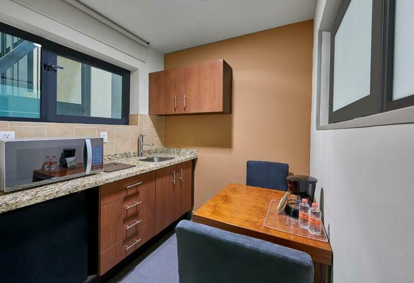 キングサイズベッドのスイートルーム, Wyndham Garden Mexico City Reforma
