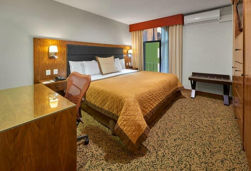 キングサイズベッドのスイートルーム, Wyndham Garden Mexico City Reforma