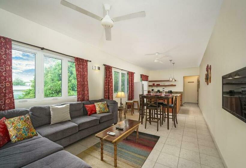 سوییت, Beach House Condos, Negril