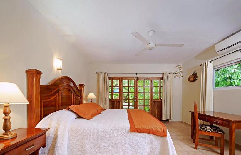 خانه 1 خوابه, Beach House Condos, Negril