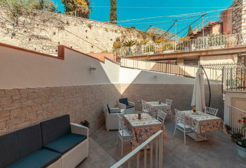 带3个卧室的公寓, Bed And Breakfast Dionisio