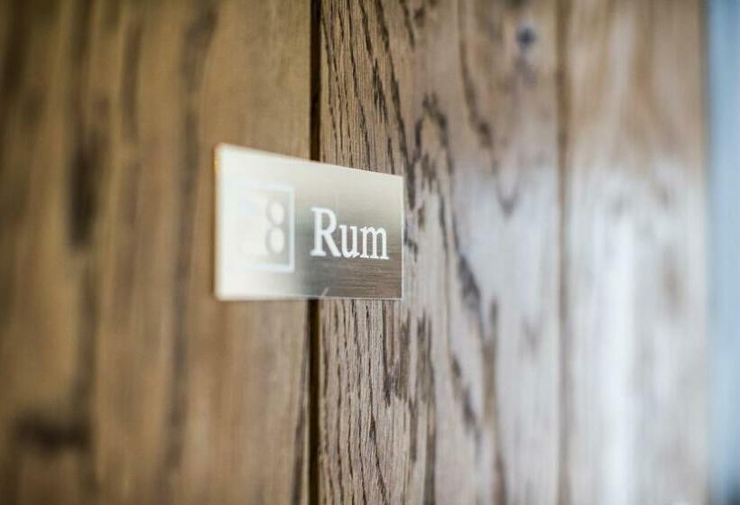 חדר דלוקס, No8 Chepstow