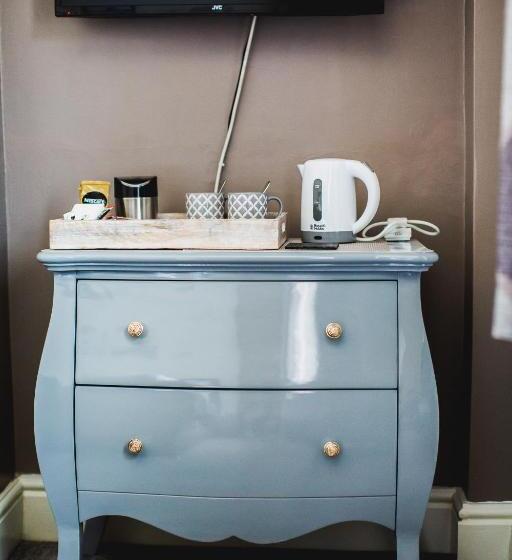 בית, 3 חדרי שינה, No8 Chepstow