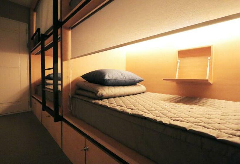 Кровать в Общей Комнате, Blueboat Hostel Gyeongju