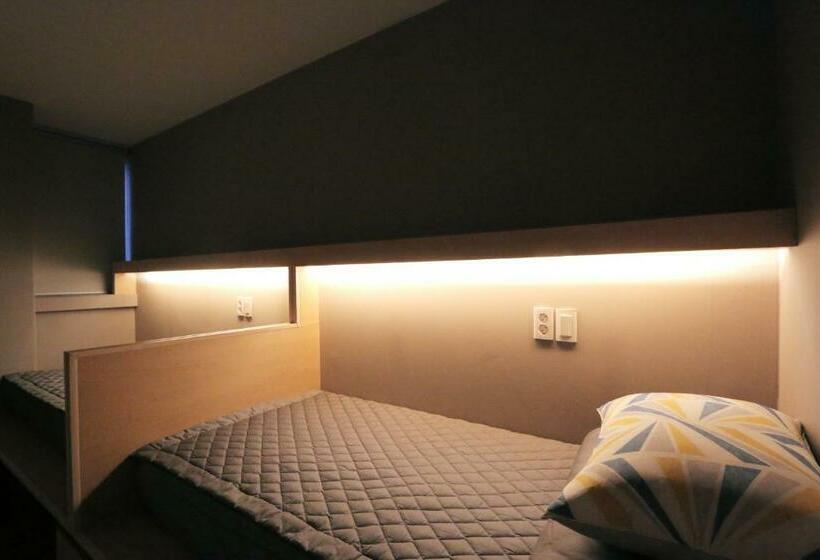 חדר סטנדרט חדר אמבטיה משותף, Blueboat Hostel Gyeongju
