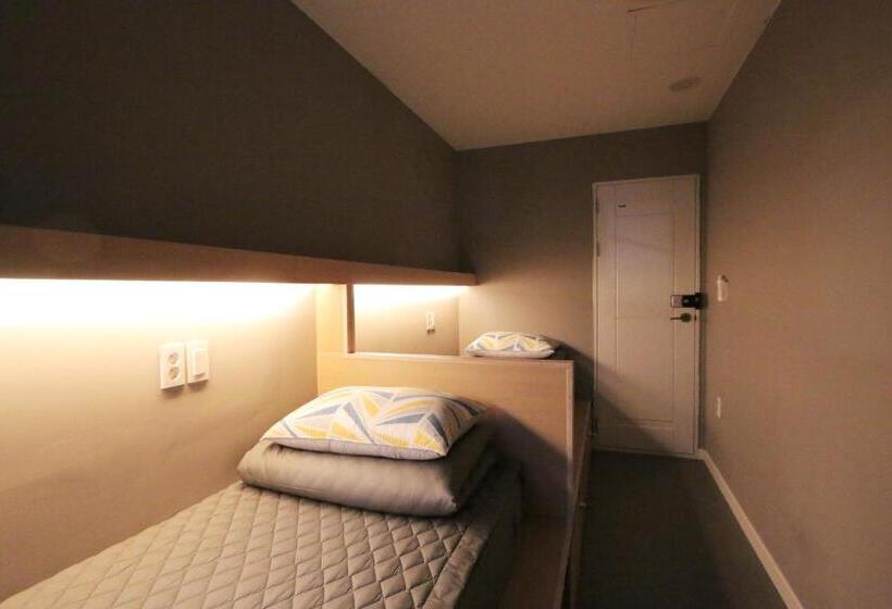 חדר סטנדרט חדר אמבטיה משותף, Blueboat Hostel Gyeongju