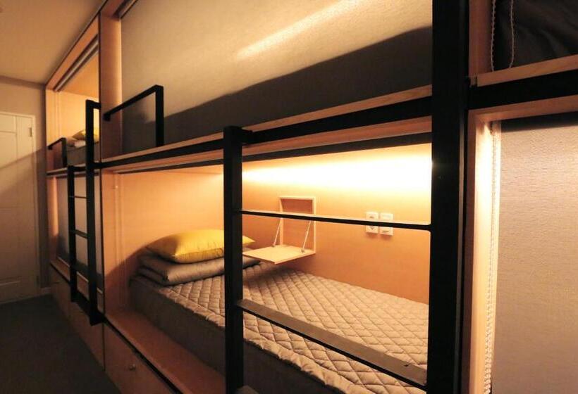 Кровать в Общей Комнате, Blueboat Hostel Gyeongju