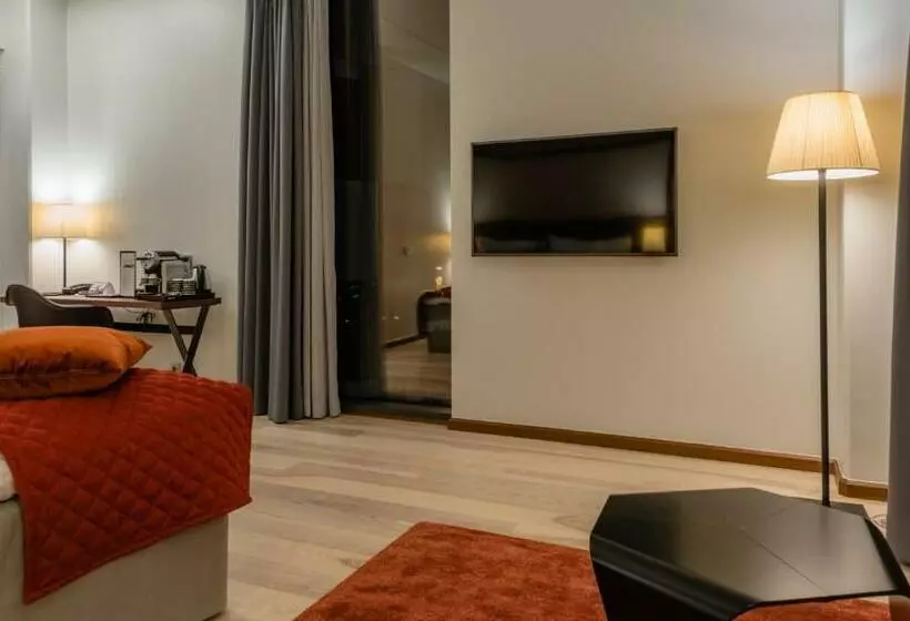 Deluxe-huone King-vuode, Clarion Hotel Helsinki
