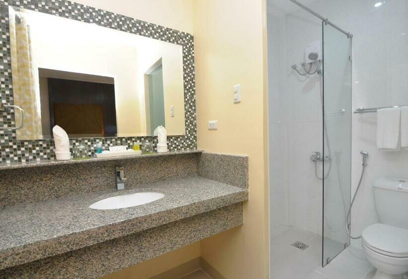 디럭스 룸, 717 Cesar Place