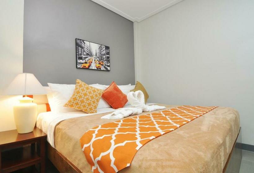 디럭스 룸, 717 Cesar Place