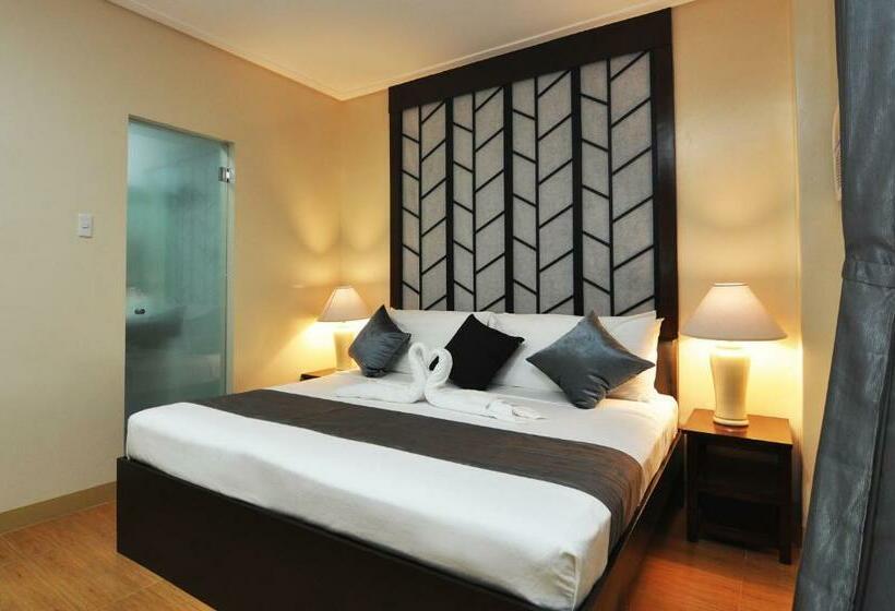 디럭스 룸, 717 Cesar Place